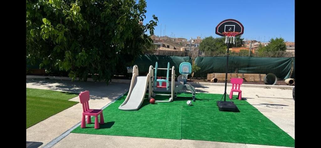 Agradable Villa con piscina Campillo de Altobuey Esterno foto