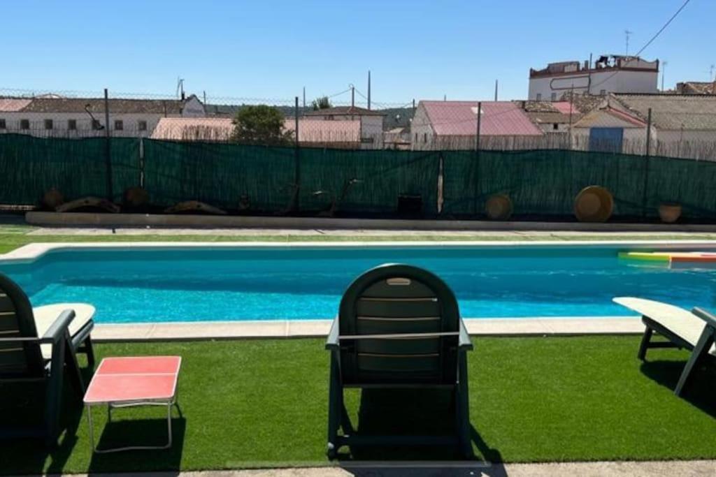 Agradable Villa con piscina Campillo de Altobuey Esterno foto